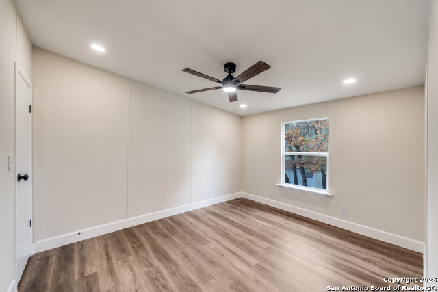 Image 22 of 25 For 551 Big Oak  