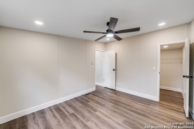 Image 23 of 25 For 551 Big Oak  