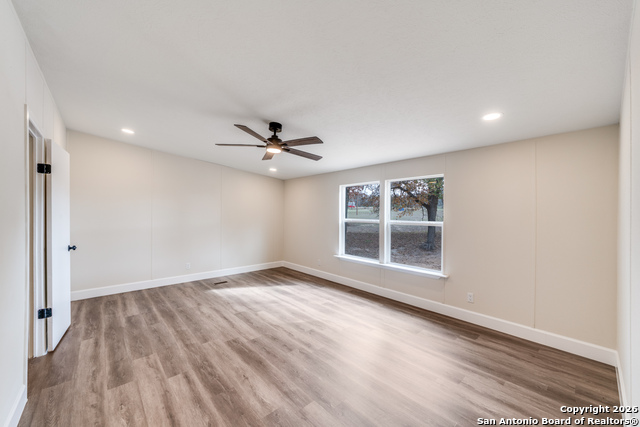 Image 5 of 25 For 551 Big Oak  