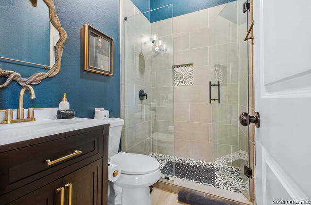 Listing photo id 32 for 1503 E Crockett St,