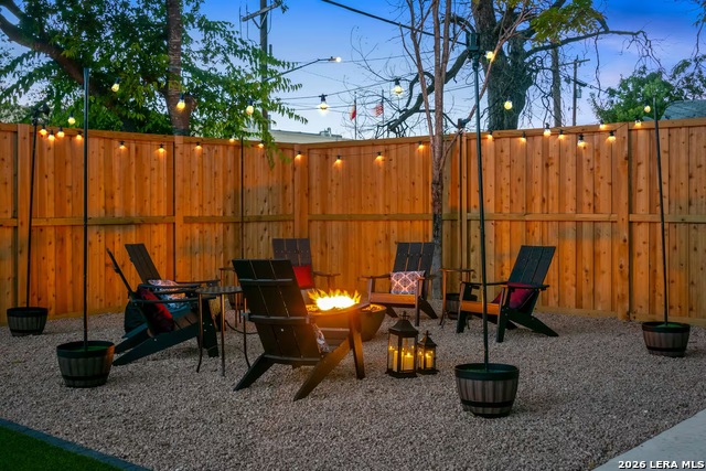 Listing photo id 53 for 1503 E Crockett St,