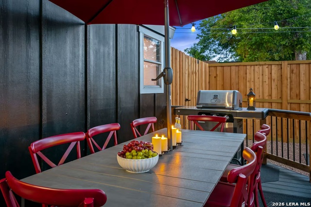 Listing photo id 59 for 1503 E Crockett St,