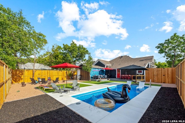 Listing photo id 62 for 1503 E Crockett St,