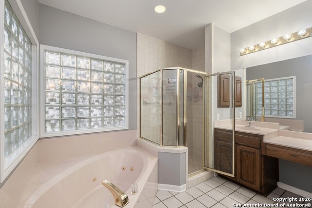 Listing photo id 19 for 8743 Paseo Oaks