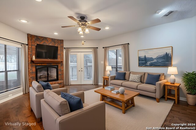 Listing photo id 3 for 8743 Paseo Oaks