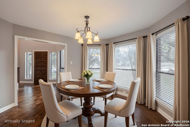 Listing photo id 6 for 8743 Paseo Oaks