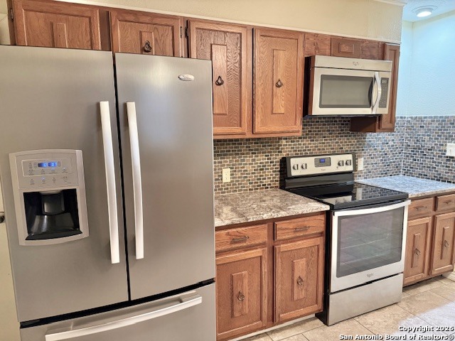 Image 22 of 36 For 1104 Newhall