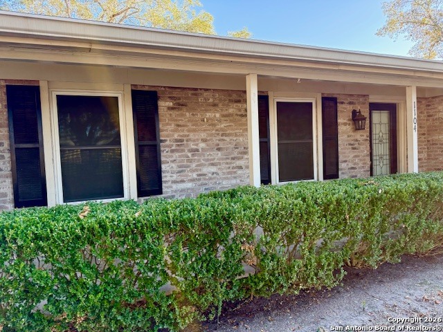 Image 5 of 36 For 1104 Newhall