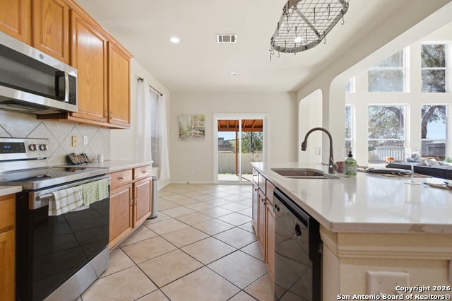 Image 5 of 37 For 1317 Murray Winn