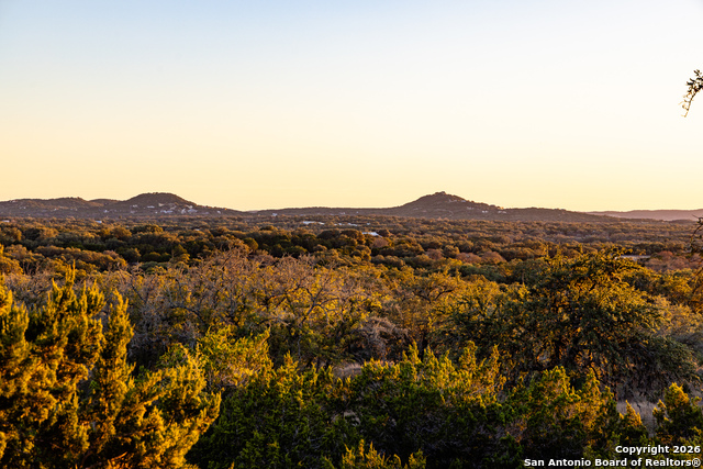 Image 34 of 50 For 488 Phillip  