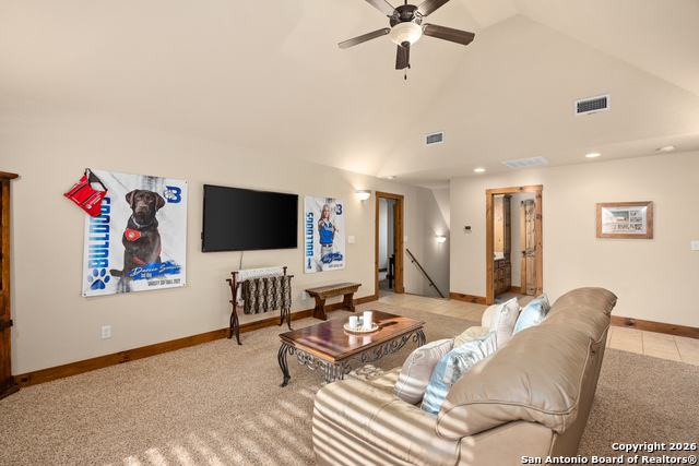 Image 19 of 50 For 488 Phillip  