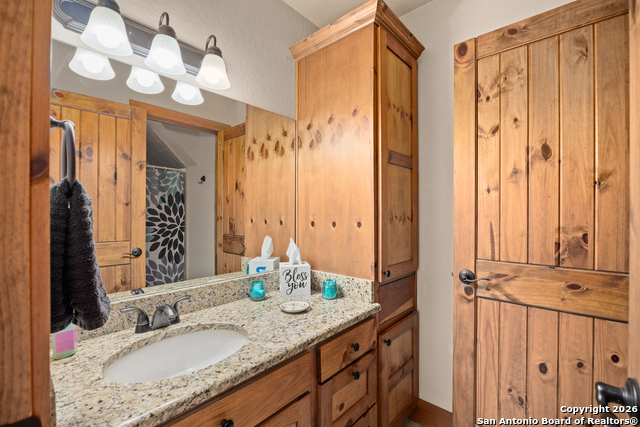 Image 21 of 50 For 488 Phillip  