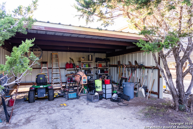 Image 32 of 50 For 488 Phillip  