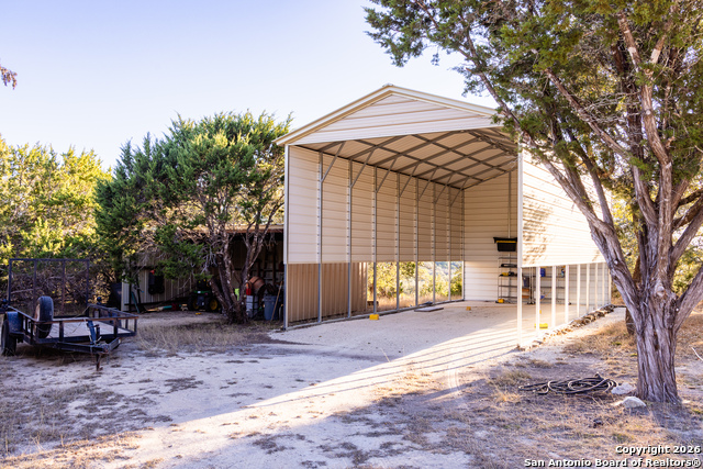 Image 33 of 50 For 488 Phillip  