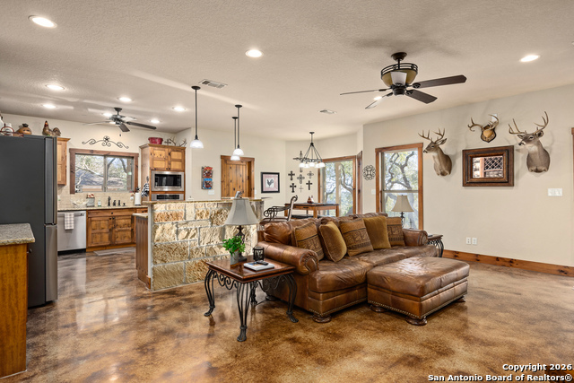 Image 5 of 50 For 488 Phillip  