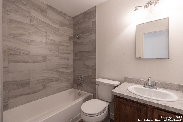 Listing photo id 15 for 9647 Barbwire