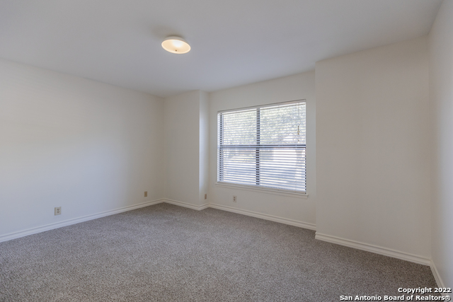 Listing photo id 16 for 9647 Barbwire