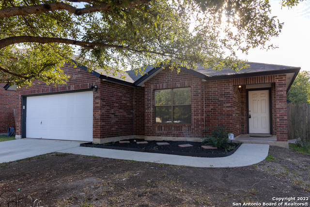 Listing photo id 0 for 9647 Barbwire