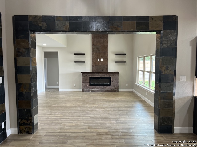 Image 14 of 19 For 2710 Royalwood