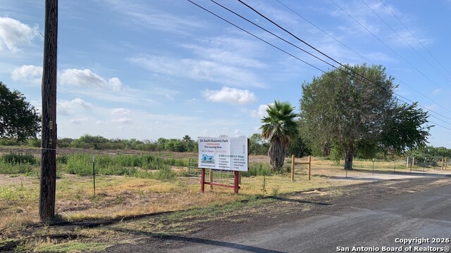 Image 3 of 7 For 11696 State Highway 16 S