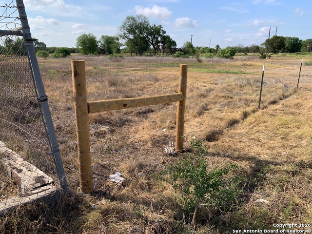 Image 5 of 7 For 11696 State Highway 16 S