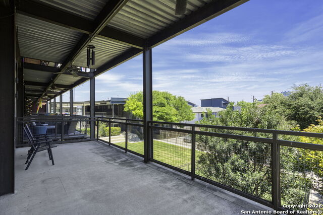 Image 11 of 28 For 831 Flores S 2201