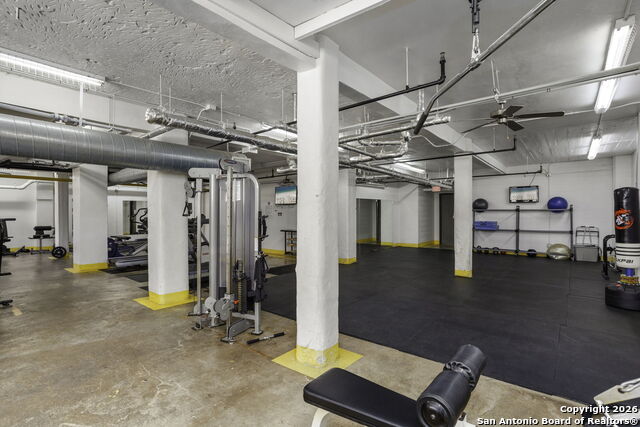 Image 21 of 28 For 831 Flores S 2201