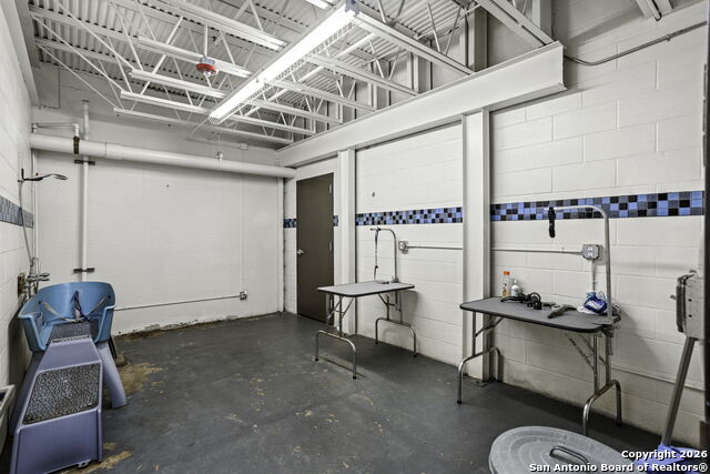 Image 25 of 28 For 831 Flores S 2201