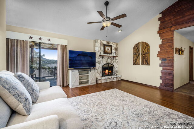 Image 19 of 77 For 115 Sprecken Isle