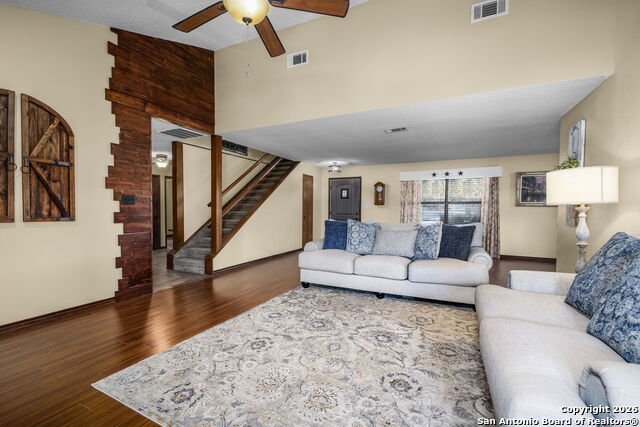 Image 20 of 77 For 115 Sprecken Isle