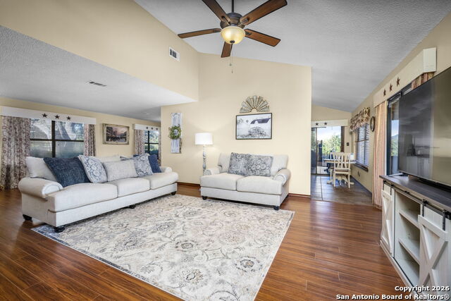 Image 21 of 77 For 115 Sprecken Isle