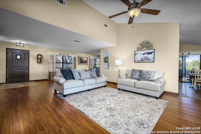 Image 22 of 77 For 115 Sprecken Isle