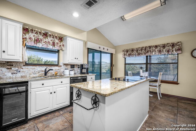 Image 29 of 77 For 115 Sprecken Isle