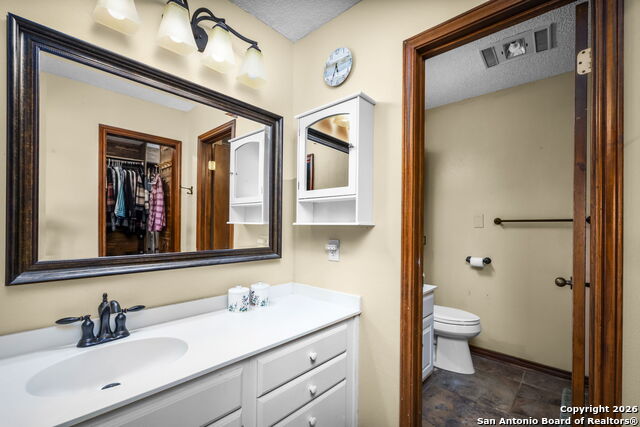 Image 34 of 77 For 115 Sprecken Isle