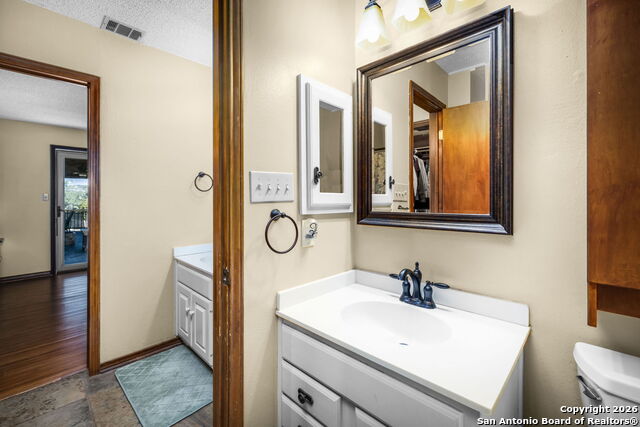 Image 35 of 77 For 115 Sprecken Isle