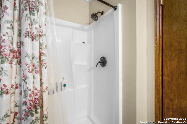 Image 36 of 77 For 115 Sprecken Isle