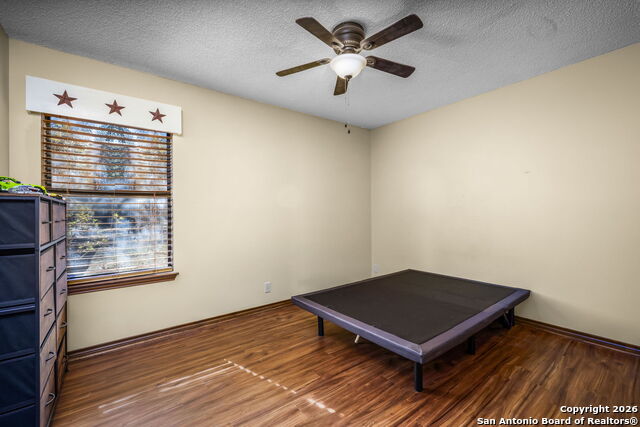 Image 42 of 77 For 115 Sprecken Isle