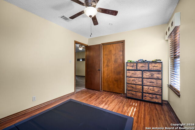 Image 43 of 77 For 115 Sprecken Isle