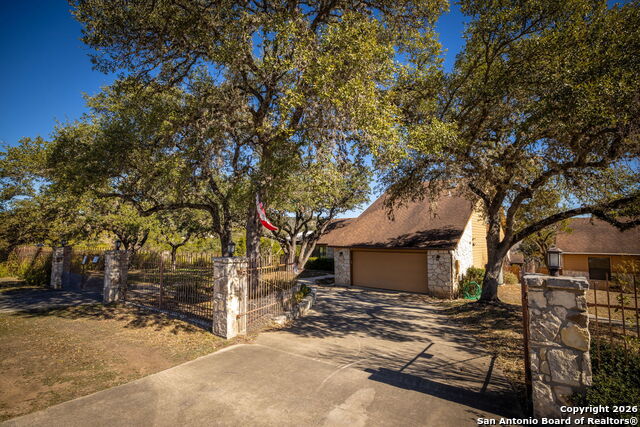 Image 7 of 77 For 115 Sprecken Isle