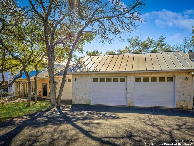 Listing photo id 70 for 155 Cibolo Ridge Trail