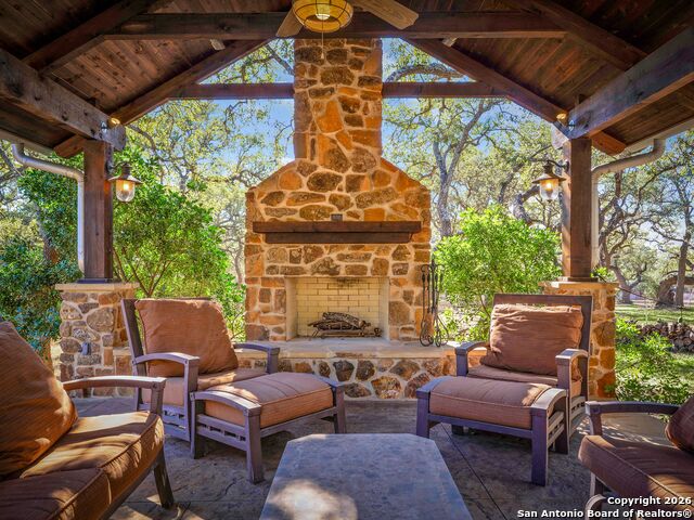 Listing photo id 78 for 155 Cibolo Ridge Trail