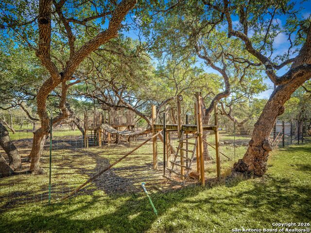 Listing photo id 80 for 155 Cibolo Ridge Trail