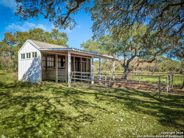 Listing photo id 88 for 155 Cibolo Ridge Trail