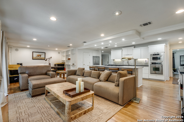 Image 10 of 25 For 825 Garraty  