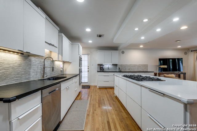 Image 12 of 25 For 825 Garraty  