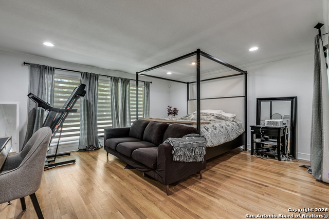 Image 15 of 25 For 825 Garraty  