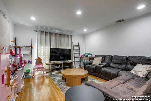 Image 7 of 25 For 825 Garraty  