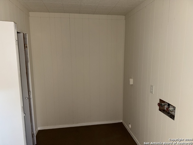 Image 12 of 20 For 8816 Oakbrook