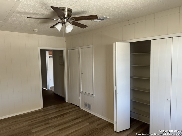 Image 14 of 20 For 8816 Oakbrook