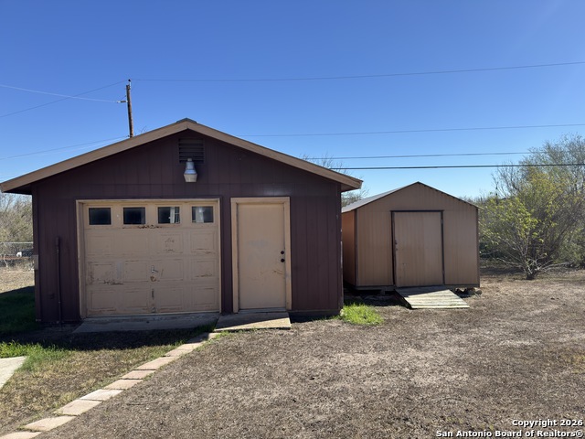 Image 19 of 20 For 8816 Oakbrook